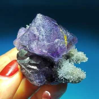 57.9 gNatural retas polyhedral violetinės spalvos Fluorito Kristalas mineralinių pavyzdys, gydymo aura energijos, namų puošybai